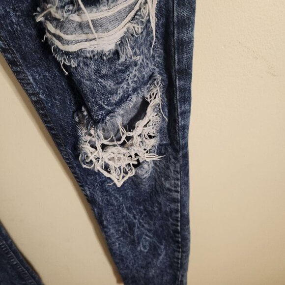 C J Black Skinny Flex Premium Denim Destroyed Distressed Jeans Size 34x32 - Picture 3 of 12